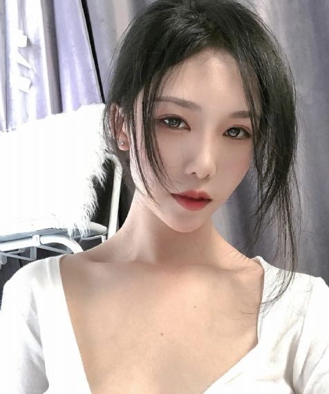 一边亲胸一边摸下面视频_高清高清视频观看