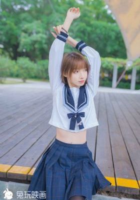国产美女极度色诱www任你摸_720手机在线观看