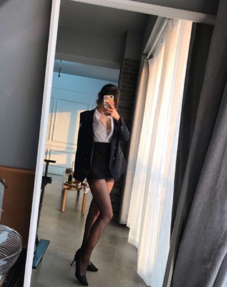 蓝莓直播成品人直播_HD免费高清观看