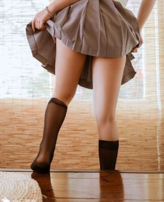 婬妇一次_高清免费在线播放