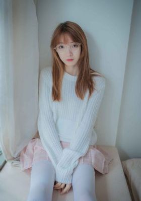 韩国美女主播表午夜剧场_4K电影在线看