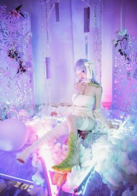 美女粉嫩小泬洗澡视频高清_4K免费观看超清