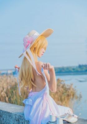 岳在厨房我解开衣服给我喝_720完整视频观看